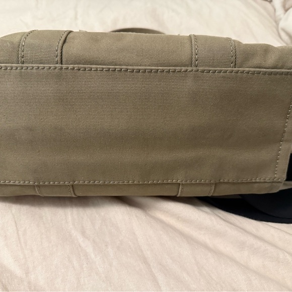 THE CANVAS MEDIUM TOTE BAG - Picture 3 of 5